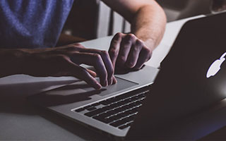 如何通过imToken 2.0钱包安卓版实时追踪市场动态？